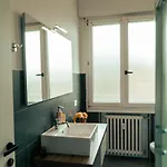 Bed & Breakfast La Terrazza Sul Reno - In Pieno Centro-due Passi Da Chiara - Comodo Unipol Arena
