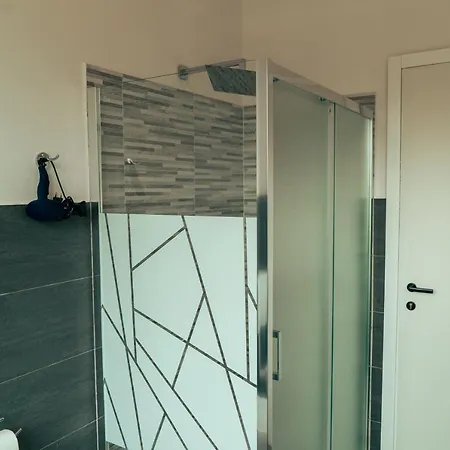 La Terrazza Sul Reno - In Pieno Centro-due Passi Da Chiara - Comodo Unipol Arena 3* Казалеккьо-ди-Рено