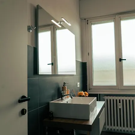 La Terrazza Sul Reno - In Pieno Centro-due Passi Da Chiara - Comodo Unipol Arena Отель типа 