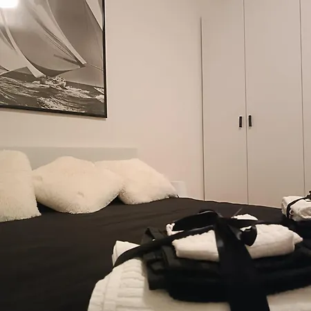 La Terrazza Sul Reno - In Pieno Centro-due Passi Da Chiara - Comodo Unipol Arena Отель типа 