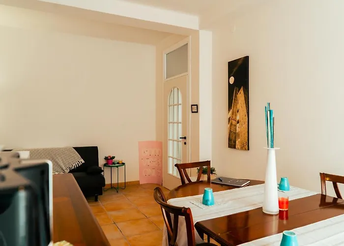 La Terrazza Sul Reno - In Pieno Centro-due Passi Da Chiara - Comodo Unipol Arena 3*