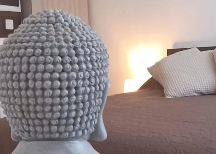 La Terrazza Sul Reno - In Pieno Centro-due Passi Da Chiara - Comodo Unipol Arena Bed & Breakfast