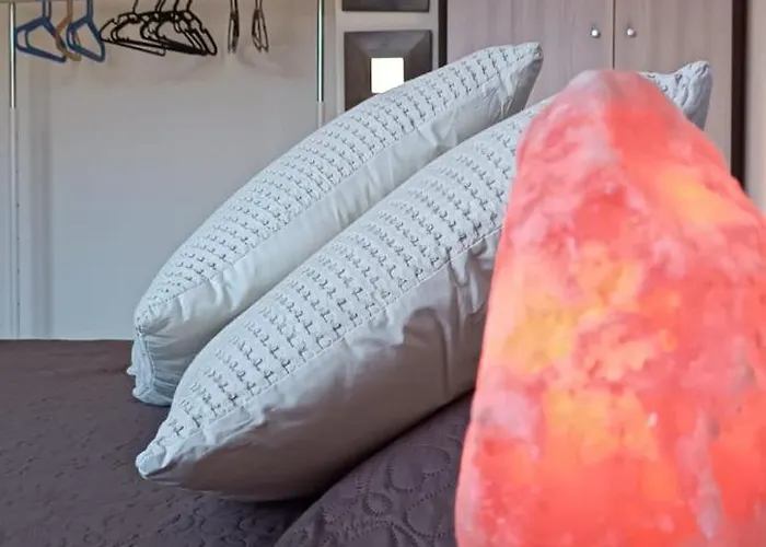 La Terrazza Sul Reno - In Pieno Centro-due Passi Da Chiara - Comodo Unipol Arena 3*