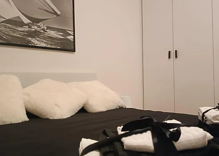 La Terrazza Sul Reno - In Pieno Centro-due Passi Da Chiara - Comodo Unipol Arena Отель типа 